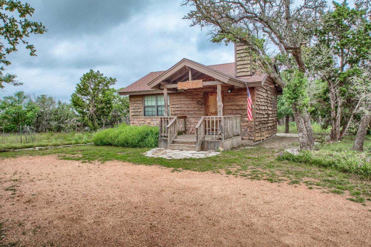Cedar Bliss Cabin Fredericksburg Exterior foto